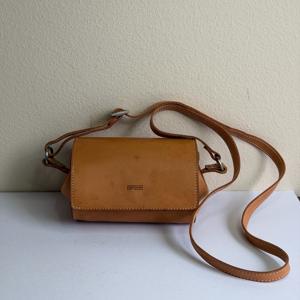 BREE Shoulder Crossbody Bag Purse Leather in Brown